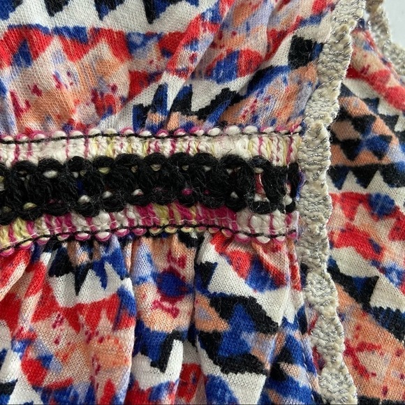 Anthropologie Akemi + Kin Ayana Floral Top - Picture 7 of 12